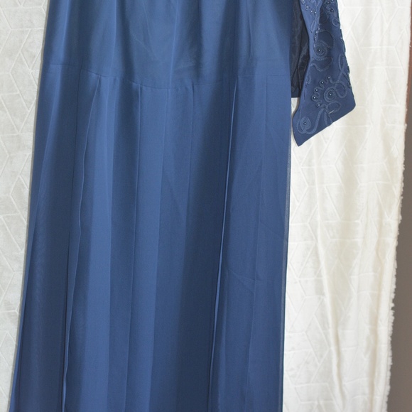 Talbots Beaded Top/Pleated Skirt  Sz 16 - Picture 2 of 3